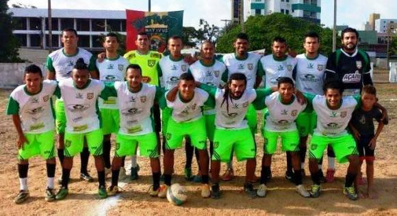 Em pé: Alex, Lucas, Allan, Tatá, Marreta, Léo, Baby, Gilly e Neto. Agachados: Té, Toninho, Alexsandro, Joanderson, Pelado, Zé Bento, e Luciano.