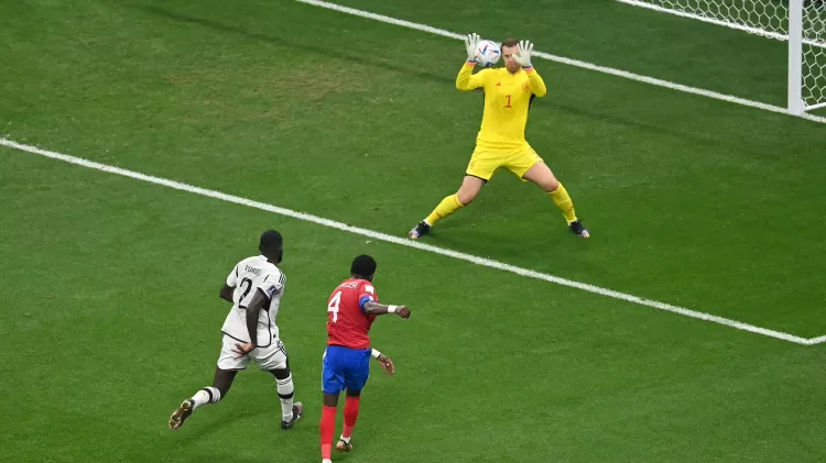 Alemanha cede empate, mas bate França nos pênaltis e leva Mundial