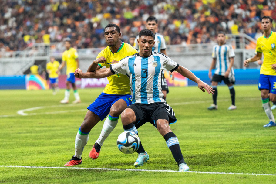 Argentina vence por 3 a 0 e elimina o Brasil da Copa do Mundo Sub-17